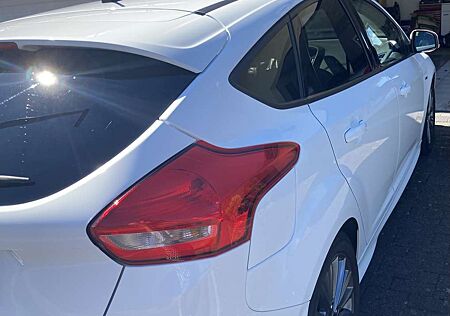 Ford Focus 1.0 EcoBoost Start-Stopp-System ST-Line