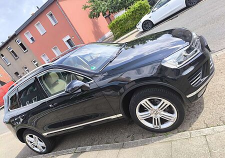 VW Touareg Volkswagen V6 TDI BMT/Start-Stopp Terrain Tech 4Motion