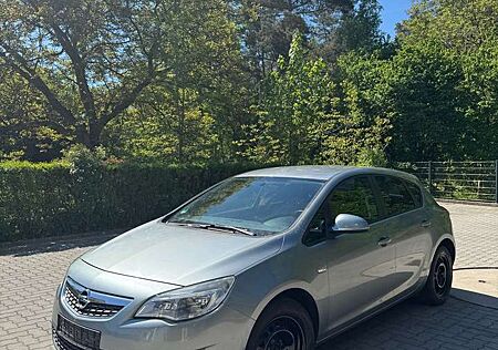 Opel Astra 1.6 Design Edition