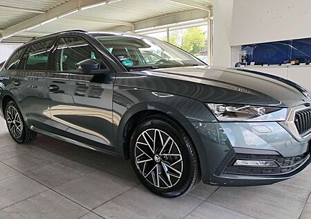 Skoda Octavia *Combi*Ambition*Navi*Virtual*Matrix*App*