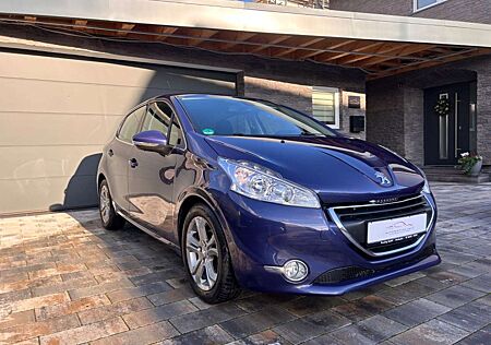 Peugeot 208 Allure/SHZ/KLIMA/8FACH/TÜV NEU