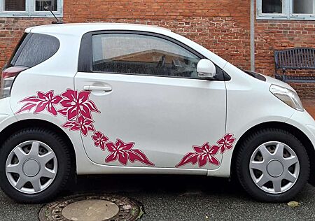 Toyota iQ 1.0