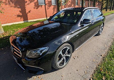 Mercedes-Benz E 200 E-Klasse T-Modell 4Matic T 9G-TRONIC AHK