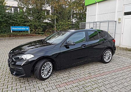 BMW 218 118i