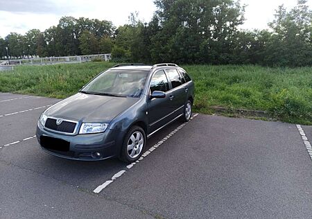 Skoda Fabia 1.4 16V Combi Ambiente mit Standheizung