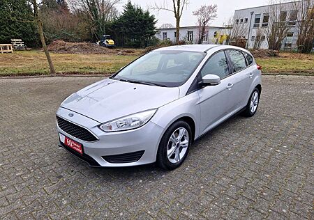 Ford Focus Lim. 1.0 Eco Boost Navi PDC Klima Tüv Insp