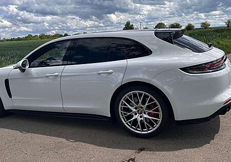 Porsche Panamera GTS Sport Turismo