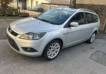 Ford Focus 1,6 Ti-VCT Sport AHK * 17 Zoll *