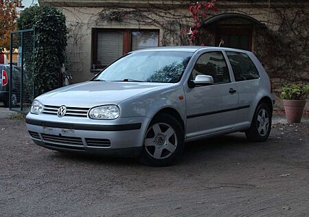 VW Golf Volkswagen 1.6*TÜV NEU*