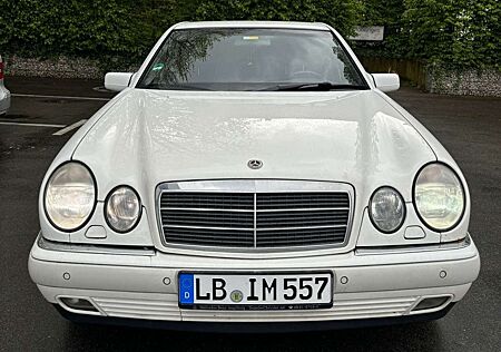 Mercedes-Benz E 280 4-Matic Elegance