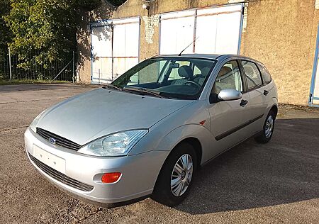 Ford Focus 1,4L Benzin Klima, 2.Hand, TÜV/AU NEU!!!!!!!!!!