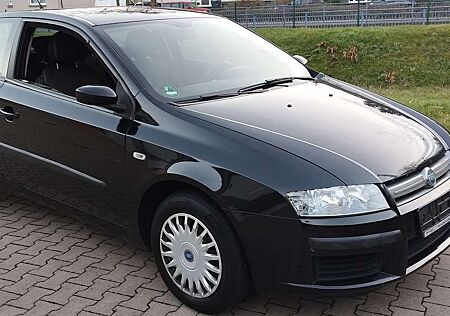 Fiat Stilo 1.4 16V Active mit neuem TÜV