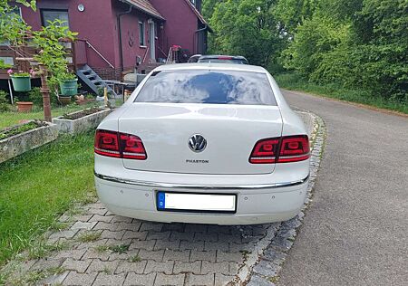 VW Phaeton Volkswagen 3.0 V6 TDI DPF 4MOTION Automatik (5 Sitzer