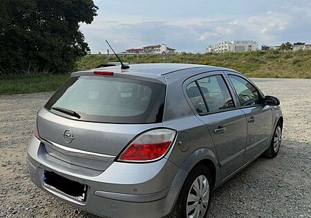 Opel Astra 1.6 Easytronic
