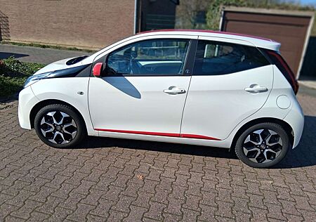 Toyota Aygo Aygo x-play Team Deutschland