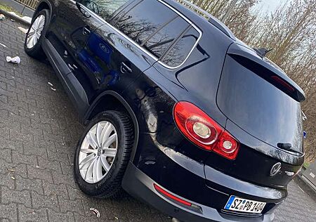 VW Tiguan Volkswagen 4 Motion ( Standheizung , Panorama etc. )