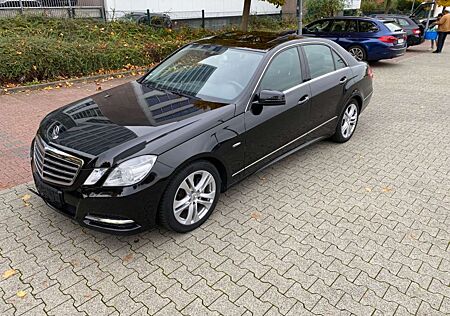 Mercedes-Benz E 220 CDI AVANTGARDE/Schiebedach/Navi