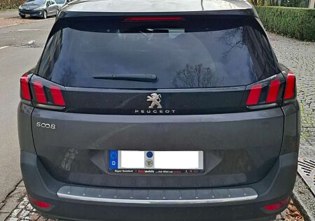 Peugeot 5008 BlueHDi 130 Crossway