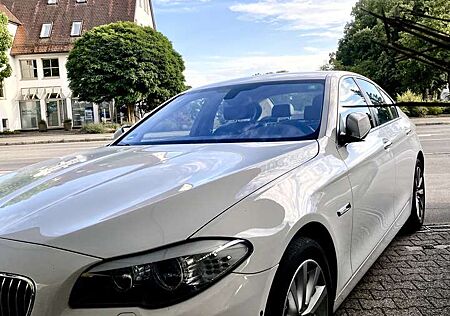 BMW 530d 530 xDrive Sport-Aut. Luxury Line