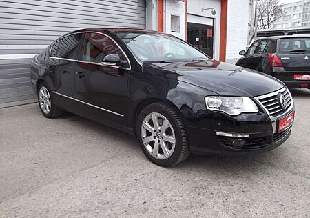 VW Passat Volkswagen Lim. 1,4 Highline Autom, Navi, Leder