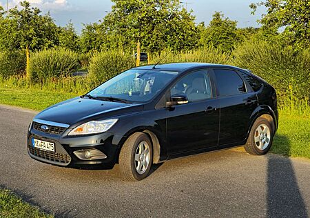 Ford Focus Fließheck 5-Türer 1.6 Ti-VCT Style