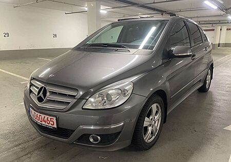 Mercedes-Benz B 180 B -Klasse
