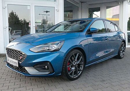 Ford Focus Lim. ST Head-Up Recaro B&O Sound CarPlay