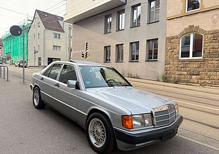 Mercedes-Benz 190 E 2.0