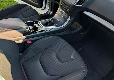 Ford S-Max 2.0 TDCi Titanium