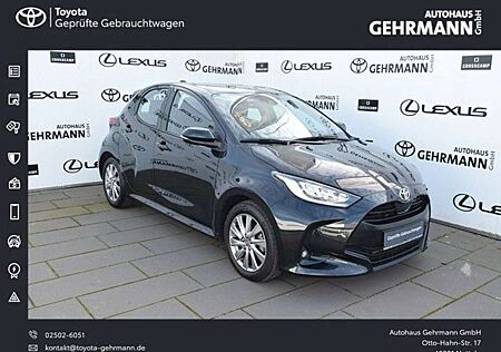 Toyota Yaris Club *CarPlay*