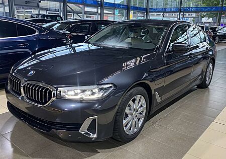 BMW 530 e Luxury Line HarmanKardon LED 360°Cam Leder