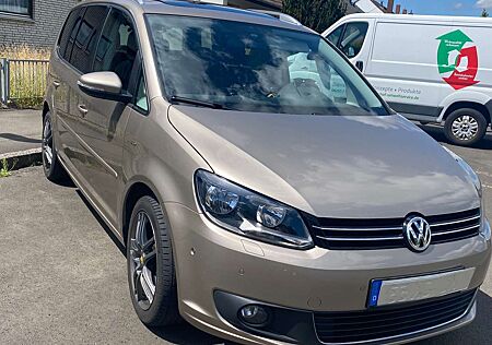 VW Touran Volkswagen Volkswagen Cup*7-Sitzer*PDC*NAVI*AHK*
