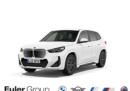 BMW iX1 xDrive 30 M-Sport Sportpaket HUD AD AHK-klappbar A