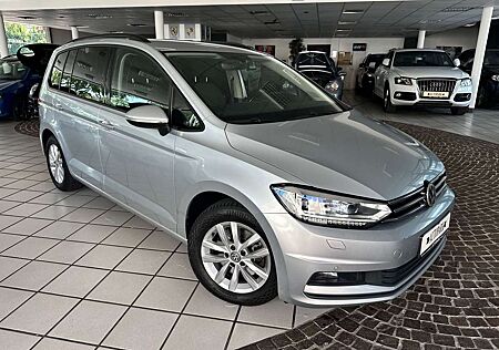 VW Touran Volkswagen Comfortline 2.0TDI DSG Navi Discover LED