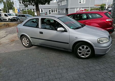 Opel Astra 1.6 SelectionKlima.elF.1HandTÜVneu.1A