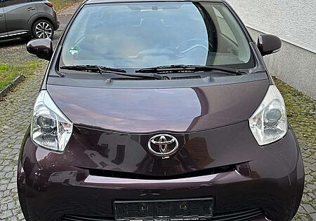 Toyota iQ 1.0