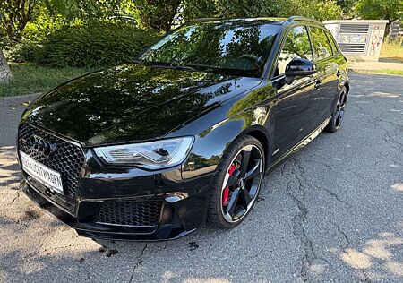 Audi RS3 Sportback 2.5 TFSI quattro 280 Km/H V-Max