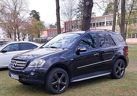 Mercedes-Benz ML 280 CDI 4Matic 7G-TRONIC Edition 10