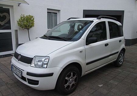 Fiat Panda 1.1 Active+1.HAND+WENIG KM+TÜV NEU