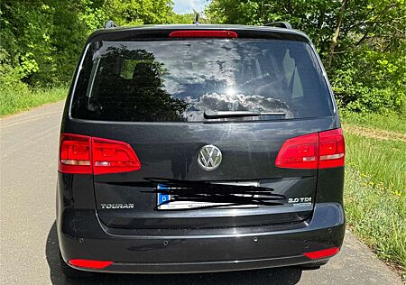 VW Touran Volkswagen 2.0 TDI DPF BlueMotion Technology DSG MATCH