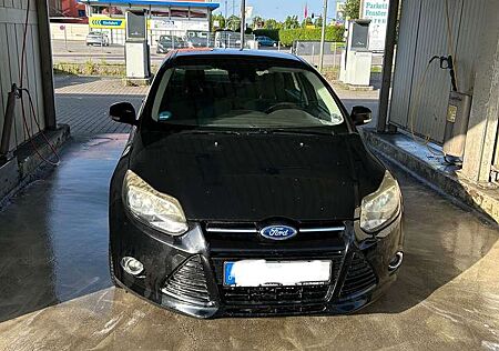 Ford Focus 1.6 EcoBoost Start-Stopp-System Titanium
