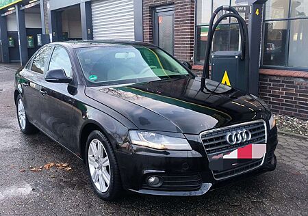 Audi A4 2.0 TFSI multitronic Attraction Automatik