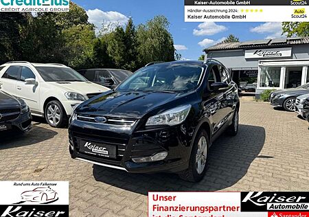 Ford Kuga Titanium Allrad-komplett Scheckheft-Top Extras