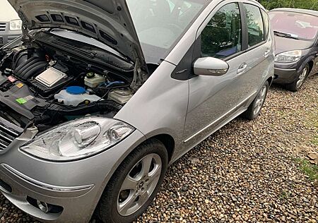 Mercedes-Benz A 170 Automatik1Hand+TÜVNeu+1Jahr Garantie+Teilleder