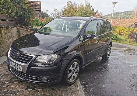 VW Touran Volkswagen 2.0 TDI DPF DSG Highline