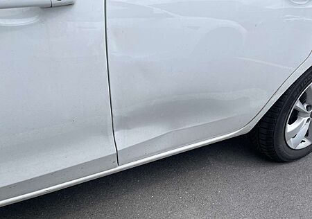 Opel Corsa-e Corsa 5-Türer 1.4 Easytronic