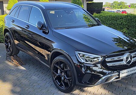 Mercedes-Benz GLC 300 de HEADUp Panorama AHK Carplay