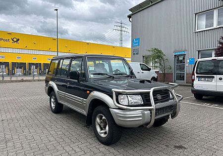 Hyundai Galloper 2.5 Diesel 4x4 Klima 7-Sitzer