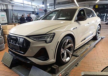 Audi e-tron S BLACK/22Z/DIG-MTRX/ACC/HuD/PANO/S-SITZE