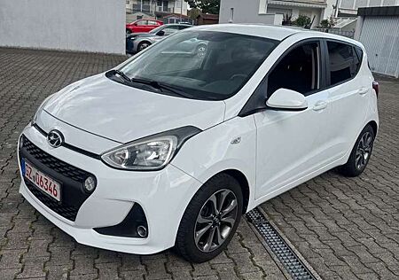 Hyundai i10 Trend Navi, Sitzh, 8 Fach,Temp,TüvNeu